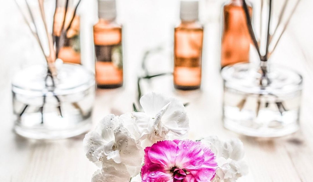 8 Ways to Use Essential Oils Aromatically and Why You Should